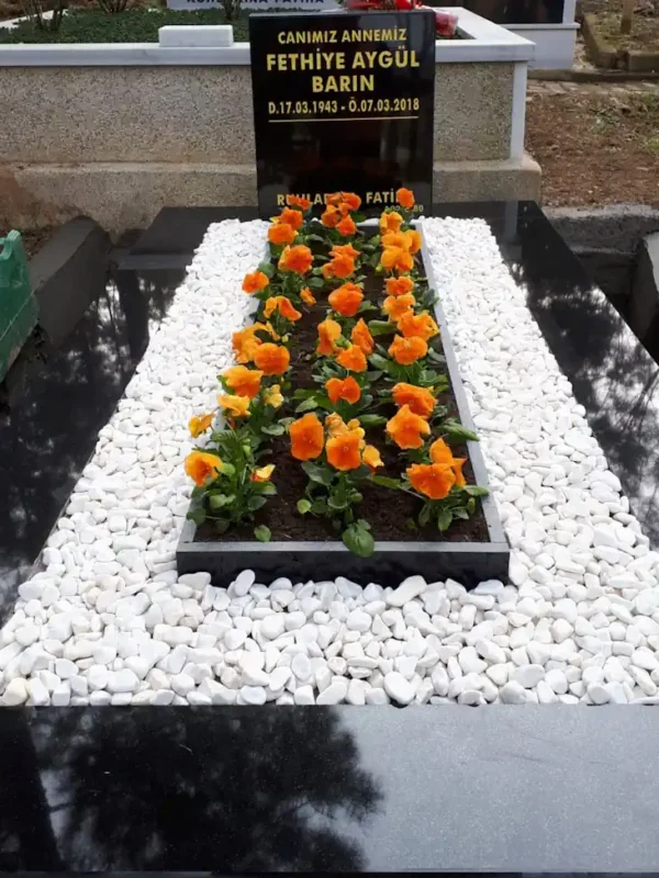 Üsküdar Karacaahmet Mezar Bakım ve Çiçeklendirme