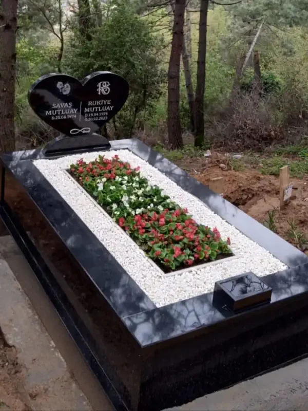 Üsküdar Karacaahmet Mezar Bakım ve Çiçeklendirme