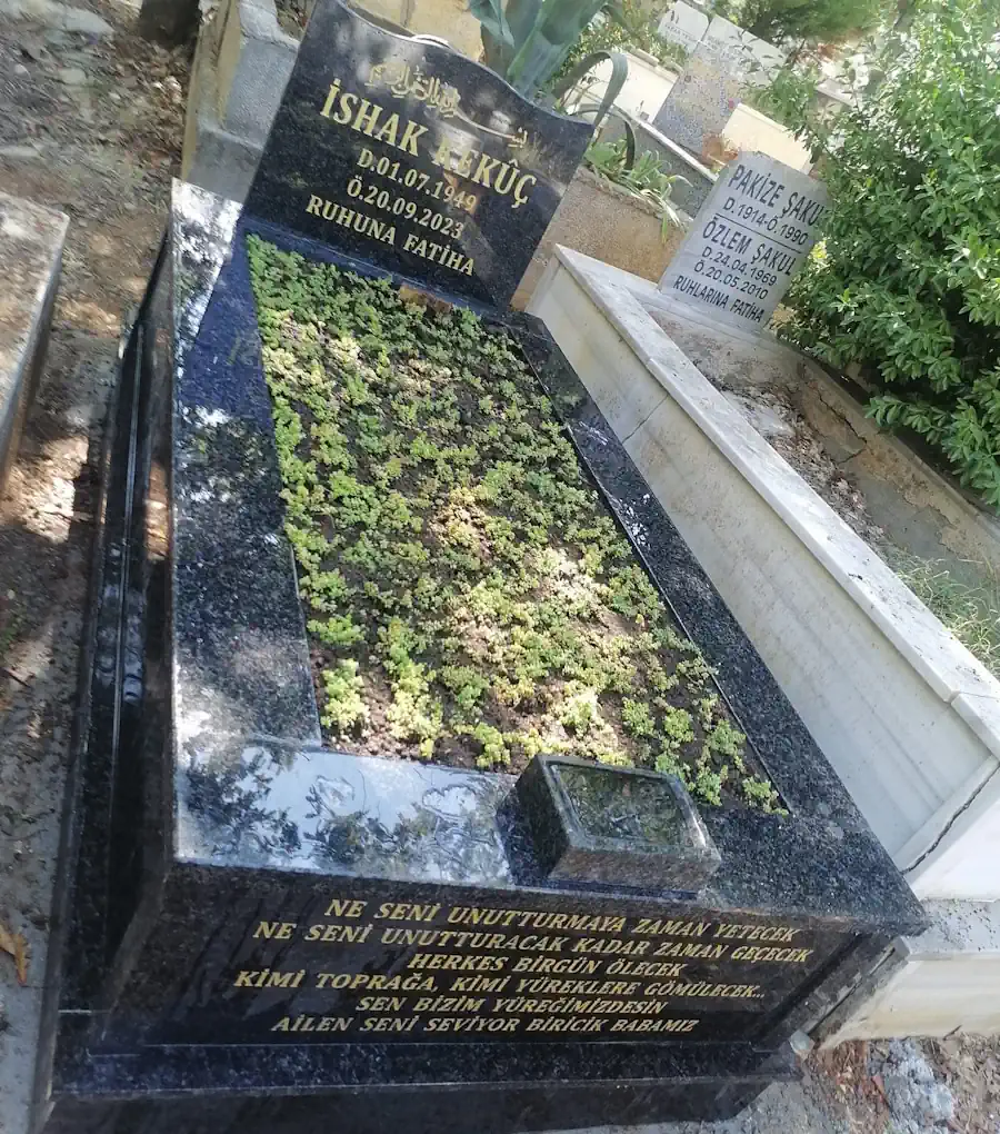 Üsküdar Karacaahmet Mezar Bakım ve Çiçeklendirme